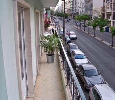 Sao Jorge de Arroios Apartment | Almirante 1 Four Bedrooms