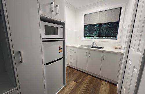 East Tamworth Hotel | Almond Inn Motel
