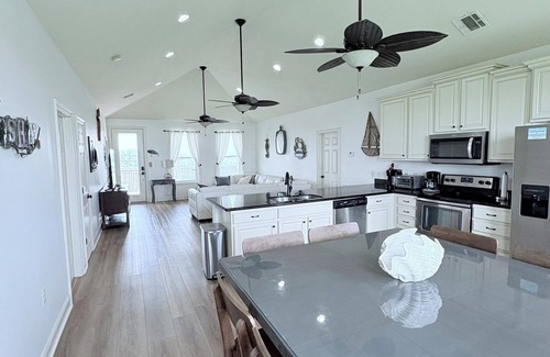 Grand Isle House | "Almost Amaris" a paradise within a paradise!