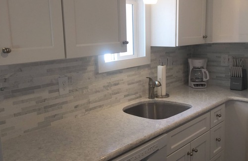 Ventnor City Apartment | Almost Beachfront, 7 houses to the Beach