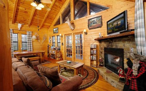 Sevierville Villa | Almost Bearadise