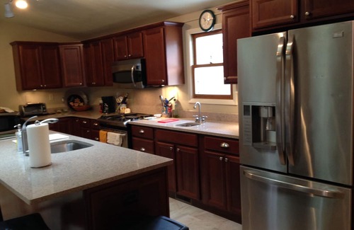 Townville House | Almost Level Lot, Dock with Sun Deck, Pontoon rental, (25 min. from Clemson)