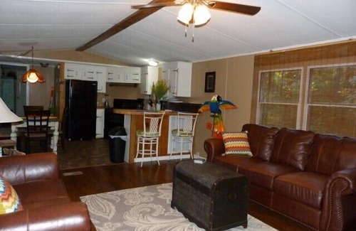 Cadiz House | Almost Paradise- Lake Area Rental 1/4 Mile To The Lake And Boat Ramp!