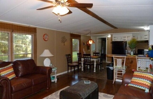 Cadiz House | Almost Paradise- Lake Area Rental 1/4 Mile To The Lake And Boat Ramp!
