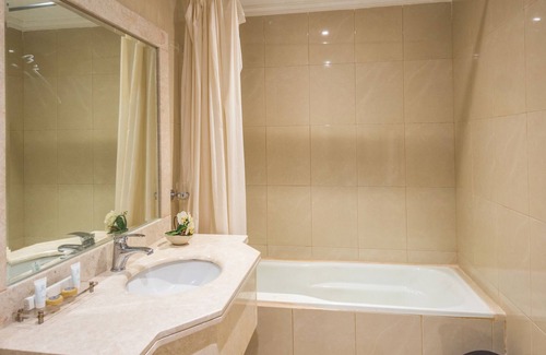 Al Khobar Hotel | Almuhaidb Alkhobar Sea View