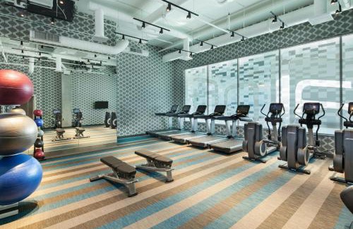 D Street - West Broadway Hotel | Aloft Boston Seaport District