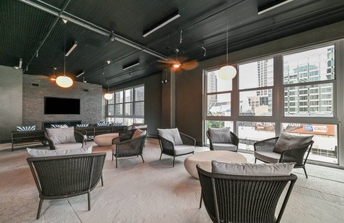 Charlotte Center City Hotel | Aloft Charlotte City Center