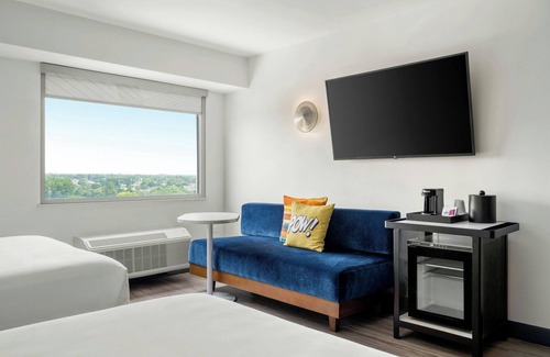 Rolling Meadows Hotel | Aloft Chicago Schaumburg