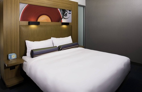 Downtown Cleveland Hotel | Aloft Cleveland Downtown