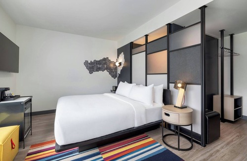 Florence Hotel | Aloft Florence