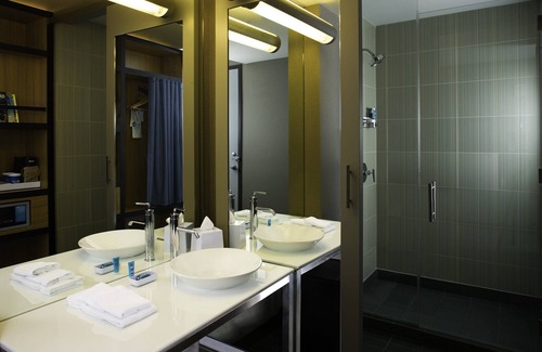 Ashwaubenon Hotel | Aloft Green Bay