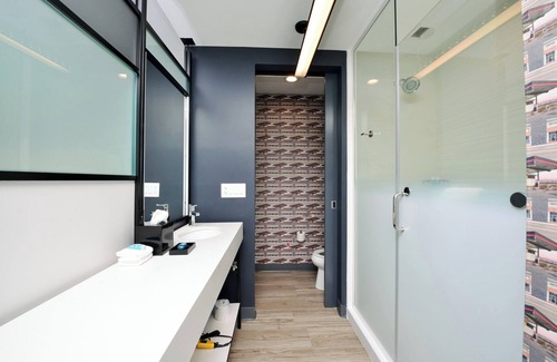 North Kansas City Hotel | Aloft North Kansas City