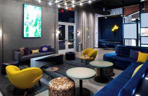 North Kansas City Hotel | Aloft North Kansas City