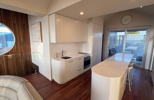 Port Fairy House | Aloha Beachfront East Beach Port Fairy