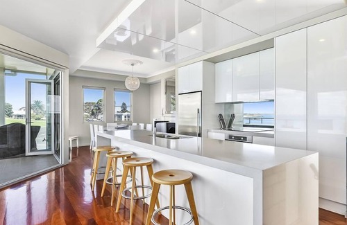 Waterhouse House | Aloha Beachfront Robe Central