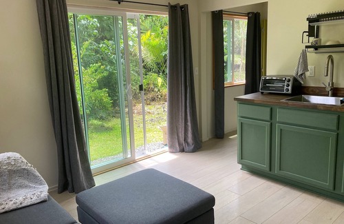 Kehena Apartment | Aloha Bungalow, Garden Level 1 Bedroom, walking distance to Kehena Beach.