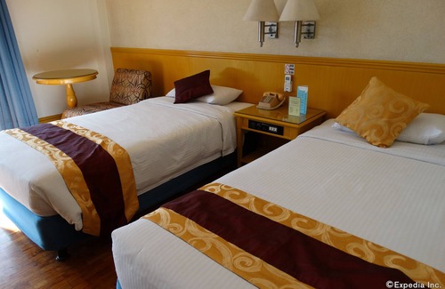 Ermita Night District Hotel | Aloha Hotel