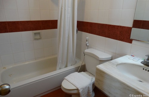 Ermita Night District Hotel | Aloha Hotel