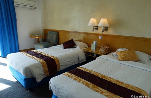 Ermita Night District Hotel | Aloha Hotel