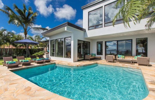 Hawaii Kai House | Aloha Nalu: Luxury Home w/Diamond Head Views, AC & Private Pool