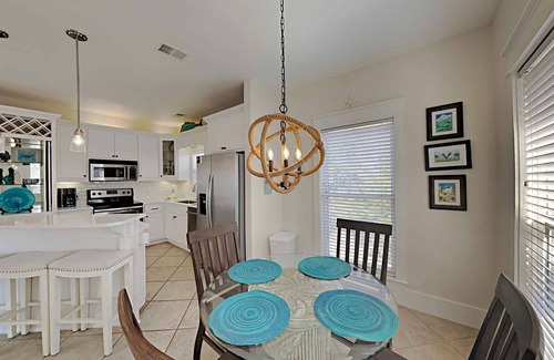 Lakeside at Blue Mountain Beach House | Aloha Sandy Bay | Incredible Beach Home!