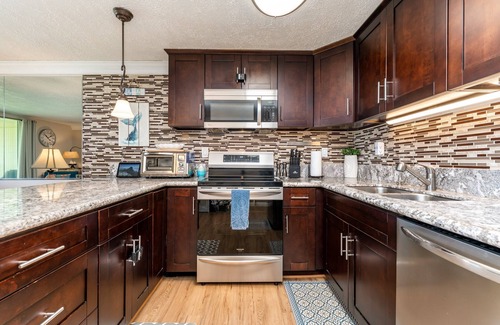 Punaluu Condo | Aloha Soul Beachfront - 30 Day Rental