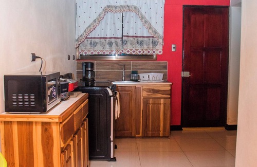 Villa Bonita Apartment | Aloj Entero 1km Juan Santamaría Airport