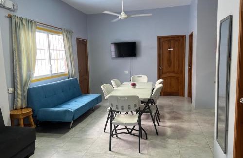 Data de Villamil House | Alojamiento en Shekinah House