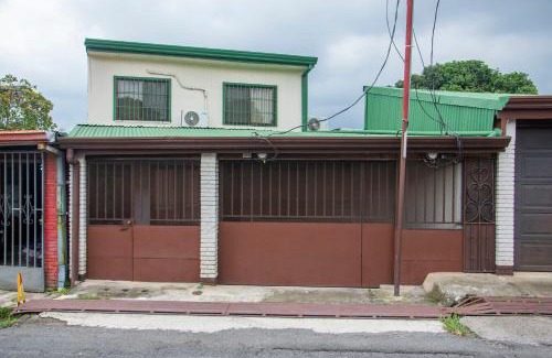 Villa Bonita Apartment | Alojamiento entero 1 km Juan Santamaría Airport