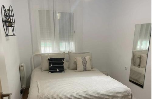 Terrassa Apartment | Alojamiento espacioso ideal para visitas en grupo