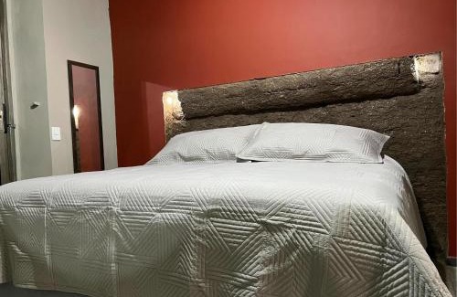 Guadalajara Apartment | Alojamiento Suite con Aire Acondicionado y Estacionamiento ubicado a 1 cuadra del Parian en Centro Tlaquepaque Privada e Independiente