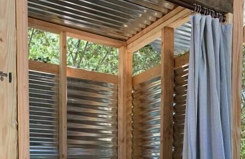 Descanso RV Rental | Alpaca Farm Glamping Tent