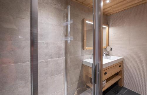 Cognet Apartment | Alpe d'Huez Houses - Hameau de Clotaire - Le cocon blanc - Duplex 5 chambres - cheminée wellness - Ski aux pieds