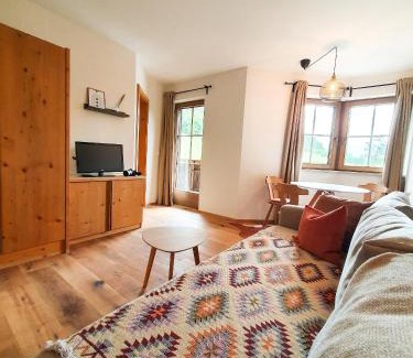 Goetzens Apartment | Alpenflair Apartment mit Balkon - inkl Parkplatz #3