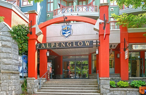 Village North Condo | Alpenglow Lodge Rainbow Look Out Studio by MVA