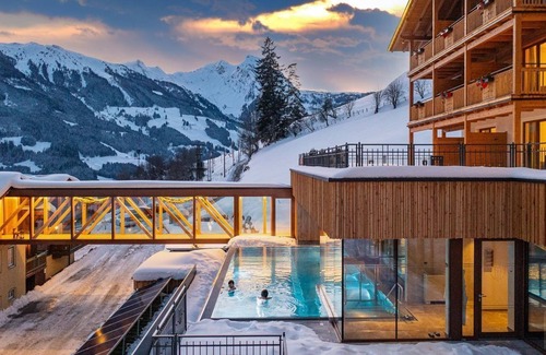 Dorfgastein House | Alpenturmsuite - Hauserbauer, Alpengasthof-Landhotel