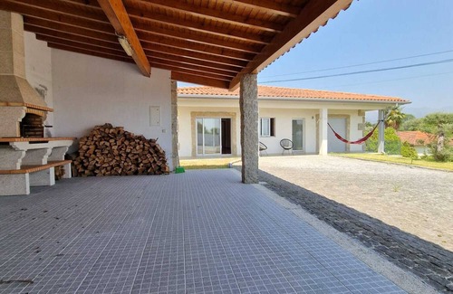 Amares Cottage | Alpha House