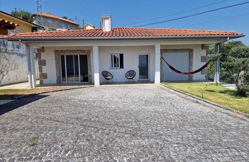 Amares Cottage | Alpha House