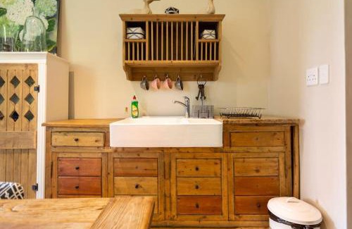 Alphen Apartment | Alphen Drive Apartments