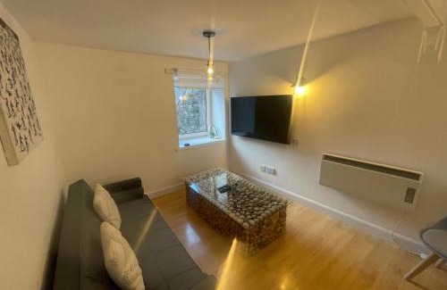 Murthly Apartment | Alpine Apartments - 1