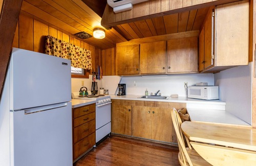Otter Rock House | Alpine Chalet #11 Full Loft - Otter Rock, OR