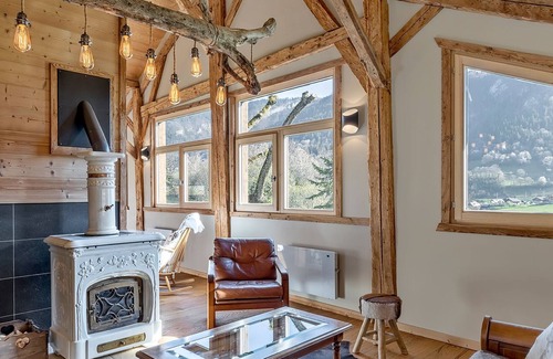 Vacheresse Ski Chalet | Alpine Chalet 1819 a beautiful Savoyard farmhouse, luxury chalet for 6–9 guests.