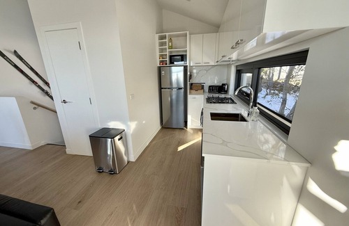 Mount Buller House | Alpine Chalet 3BR with Heated Floors & Fast Wi‑Fi