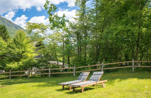 Ukanc Ski Chalet | Alpine Chalet Metka at Lake Bohinj - Happy Rentals
