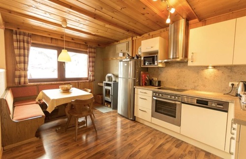 Woerth Apartment | Alpine Haven #HoheTauernNationalPark #Chalet #Rauris #Gastein #ZellamSee 🏔🥨🎿🇦🇹❤️👨‍👩‍👦‍👦