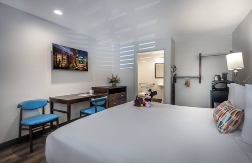 Anaheim Resort Hotel | Alpine Inn
