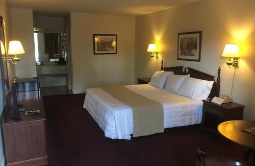 Eureka Springs Hotel | Alpine Lodge