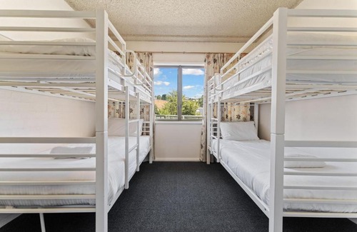 Jindabyne House | Alpine Mountain View 39 - 3BR l Swimming Pool l Air-Con l WiFi
