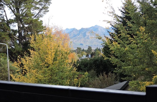 Hanmer Springs House | Alpine Retreat - Alpine Avenue - Mountain Views - WIFI - Has all you will need