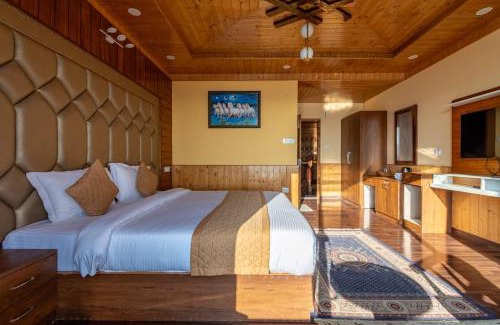 Theog Hotel | Alpine Retreat Kufri I Vacations I Conference I MICE I Family Events I Open Air Terrace I Sky Bonfire I Kufri by Exotic Stays